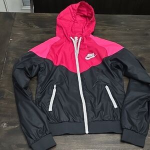 Womens Nike Windrunner Pink/Black Running Jacket Small. Flawless